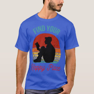 Upptäck Lycklig Ställe med Bra Bok T Shirt