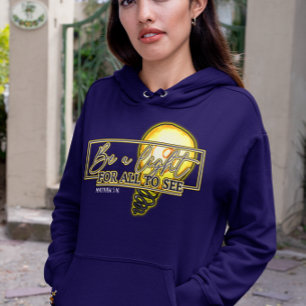 Upptäck världen med vårt "Var ett ljus" T Shirt