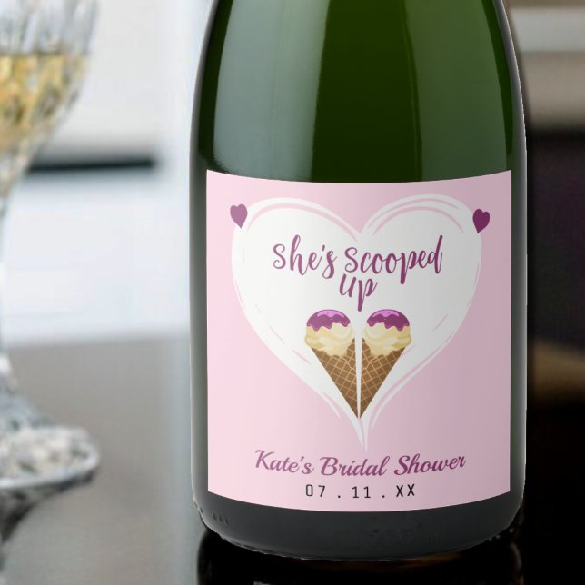 Upptrappad Rosa Ice Cream Heart-Möhippa (Scooped Up Pink Ice Cream Heart Bridal Shower Sparkling Wine Label
)