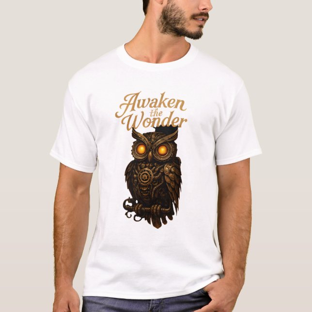 Uppvaknande Under – Mekanisk Uggle Konst T-Shirt (Framsida)