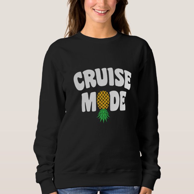 Upside Down Pineapple Sharing Swinger Cruise T Shirt (Framsida)