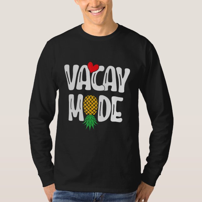 Upside Down Pineapple Sharing Swinger Vacation T Shirt (Framsida)