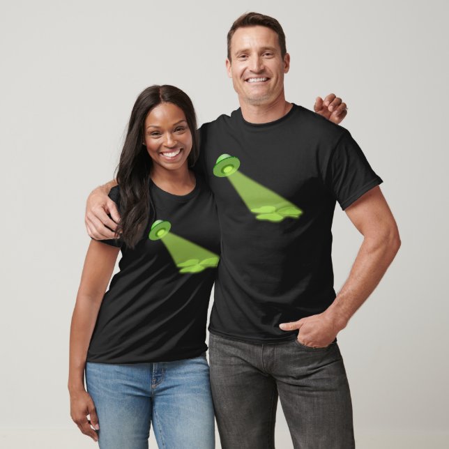 Ur den här världens Shamrock Tee (Unisex)