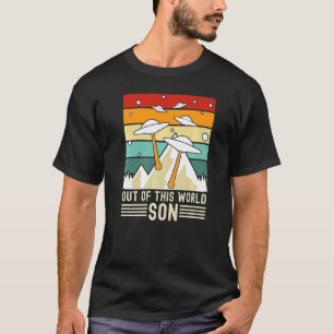 Ur den här världssonen, pojkens Alien-rymdskepp 1 T Shirt