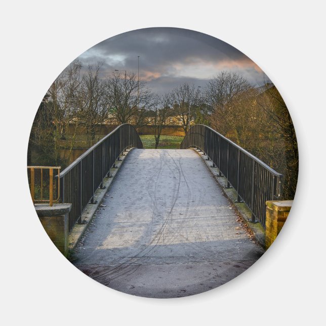 Urban Frosty Footbridge, Bradford Magnet (Framsidan)