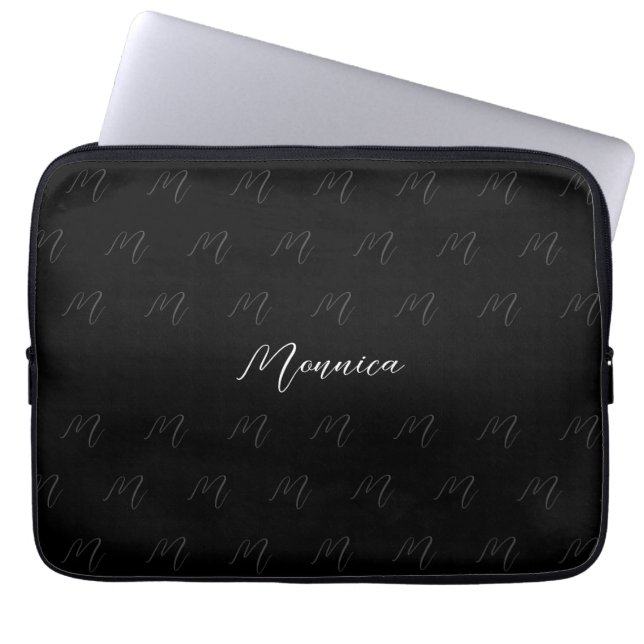 Urban Monogrammed Black Elegant Script Laptop Fodral (Framsidan)