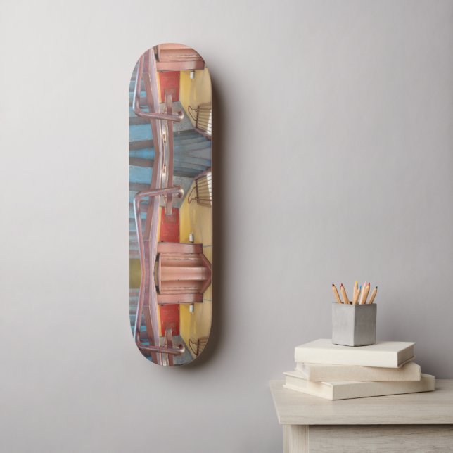 Urban Rustic Cityscape Secret Keeper 2 Skateboard (Väggkonst)