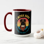 Urban Warrior BOXER I WORK HARD Mugg<br><div class="desc">Urban Warrior BOXER I ARBETAR HARD Mugg Design för en person som kärlek inspirerade till mönster från gatorna. Borgkrigare BOXER, JAG SKULLE LÅTA UT HUNDARNA! Mugg- . Hund älskare kan njuta av sitt te och kaffe i stil med detta vackra mugg. Ett fantastiskt och otåligt mugg garanterade ett leende! Nedan...</div>