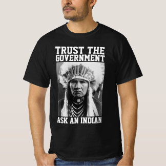 URBEFOLK LITA PÅ REGERINGEN T-SHIRT
