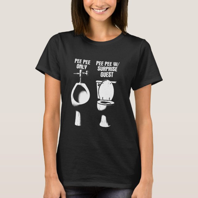 Urinal vs. Toilet Bowl Difference - Funny Toilet H T Shirt (Framsida)