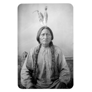 Urinamerikansk ikon: Lakotaledaren Sitting Bull Magnet