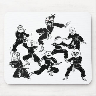 Ursinne komiska Meme vänder mot den Ninja ligan Musmatta