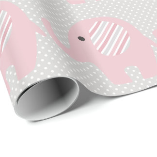 Ursnygg babyelefant i rosor presentpapper