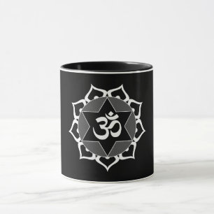 Ursprunglig vit Yoga OM-symbol Mugg