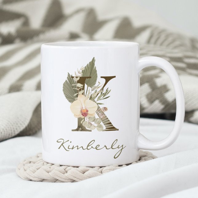 Ursprungligt eget namn för Blommigten Orchid Green Kaffemugg (A personalized coffee mug with a floral design and your initial. Perfect for a cozy morning.)