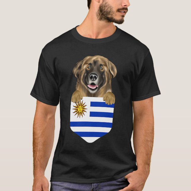 Uruguay Flagga Leonberger Hund in Pocket T Shirt (Framsida)