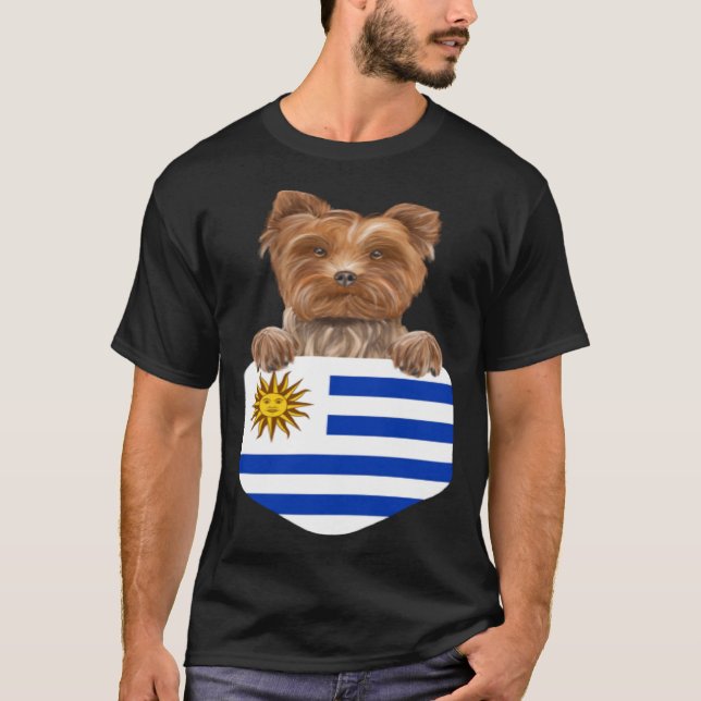 Uruguay Flagga Yorkshire Terrier Hund In Pocket T Shirt (Framsida)