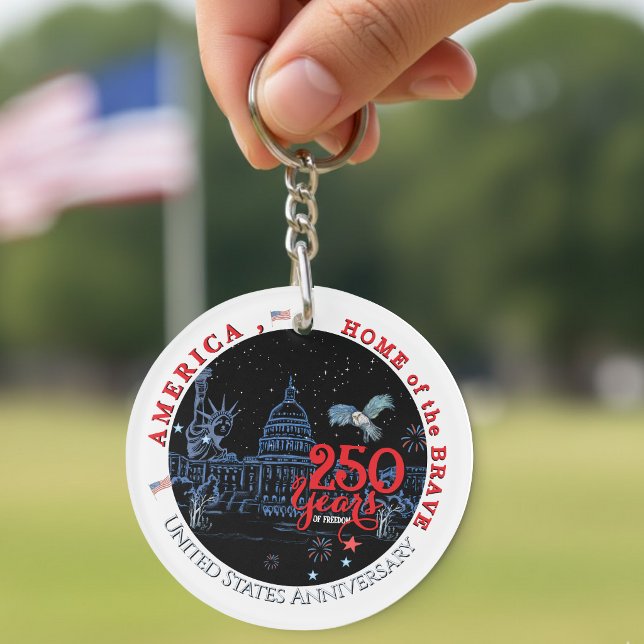 US 250 Amerika Hem för de Modiga | Monument (US 250 America Home of the Brave  Monuments Keychain)