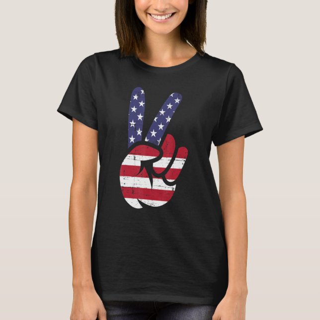 US American Flag and Patriotic Peace Sign of Hand T Shirt (Framsida)