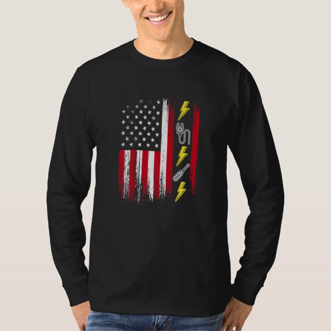 US American Flag  Electricity  Electrician Lineman T Shirt (Framsida)