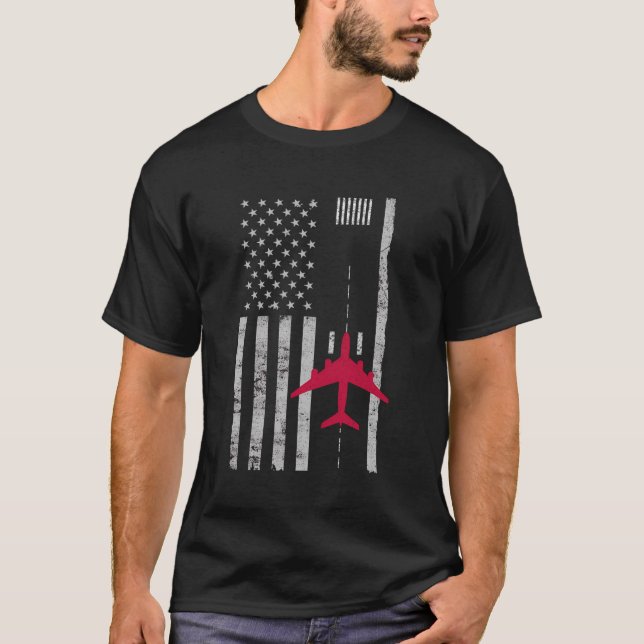 US Flagga Airport Runway Airplan Pilot Gift T Shirt (Framsida)