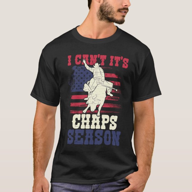 Us Flagga Bull Riding Chaps Season T Shirt (Framsida)
