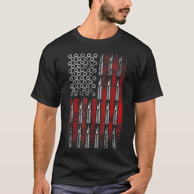US Flagga Bullets Rifle American Flagga Gun Högers T Shirt (Framsida)