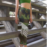 US Flagga Camouflage Camo Mönster Militär Leggings<br><div class="desc">Den här designen har skapats med digitalteknik. Det kan vara personlig genom att klicka på anpassningsknappen och ändra färg, lägga till namn, initialer eller ord. Kontakta mig på colorflowcreations@gmail.com om du vill ha denna design på en annan produkt. Köp min ursprungliga abstrakt-akrylmålning för försäljning på www.etsy.com/shop/colorflowart. Se fler av mina...</div>