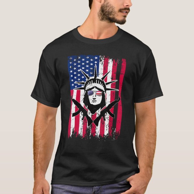 US Flagga Frihetsgudinnan Patriotic Sunglasses Gun T Shirt (Framsida)
