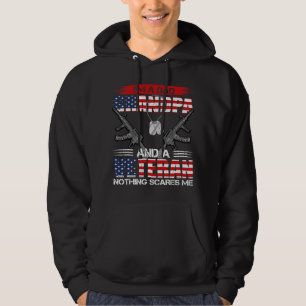 US Flagga I är Pappa farmor och ett veteranärr. Hoodie