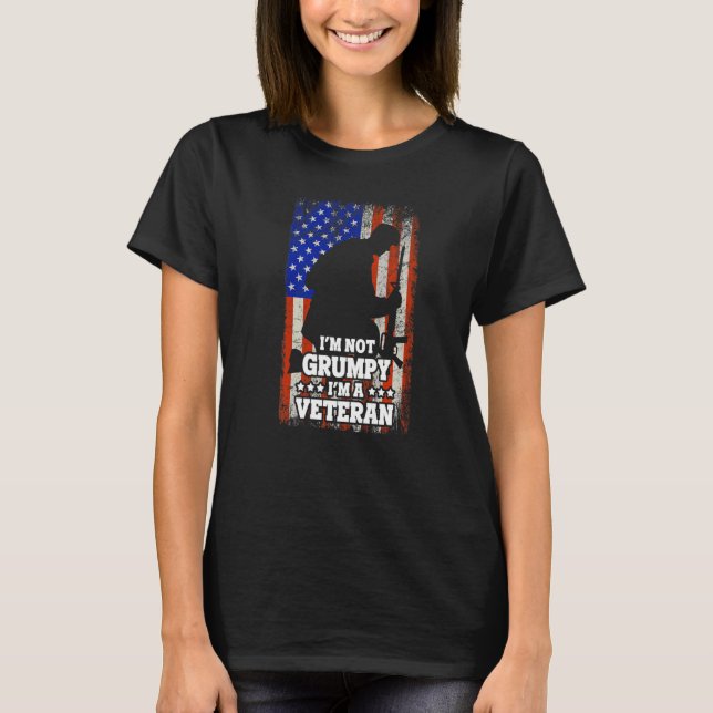 US Flagga Im Not Grumpy Im A Veteran T Shirt (Framsida)