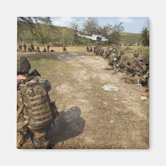 US Marines ger säkerhet som UH-1N Magnet (Framsidan)