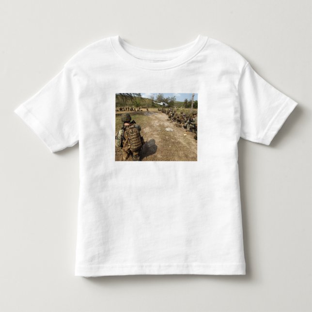US Marines ger säkerhet som UH-1N T-shirt (Framsida)