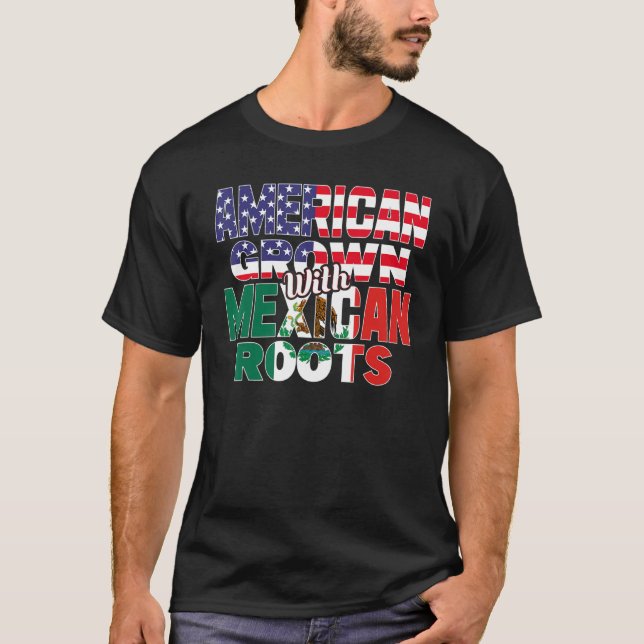 US & Mexican Flag MEXICAN ROOTS Half American Half T Shirt (Framsida)