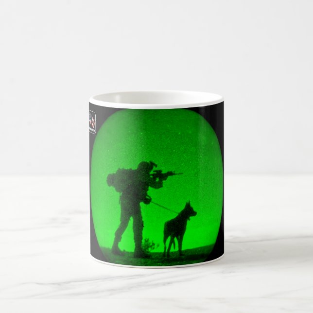 US MILITÄRA ARBETSTAGARE HUND KAFFEMUGG (Center)