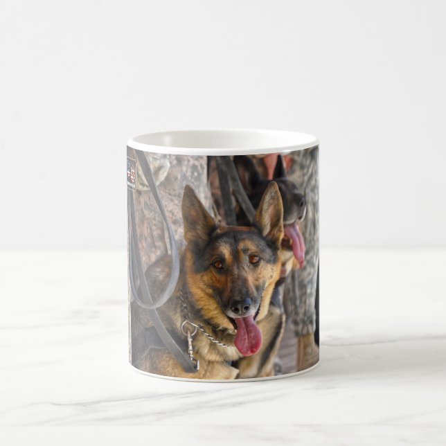 US MILITÄRA ARBETSTAGARE HUND KAFFEMUGG (Center)