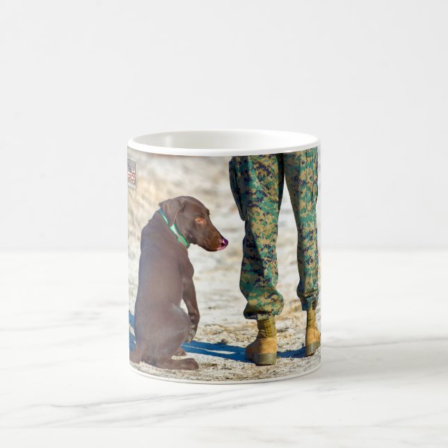 US MILITÄRA ARBETSTAGARE HUND KAFFEMUGG (Center)