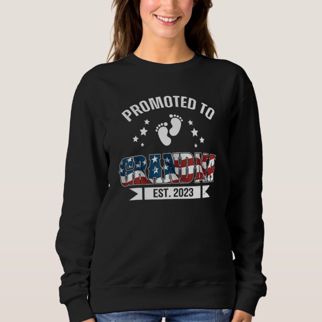 US Patriotic Grandma 2023 Shirt, Promoted To Grand T Shirt (Framsida)