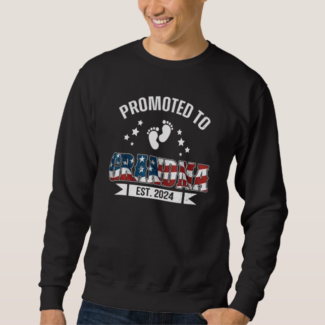 US Patriotic Grandma 2024 Shirt, Promoted To Grand Lång Ärmad Tröja (Framsida)