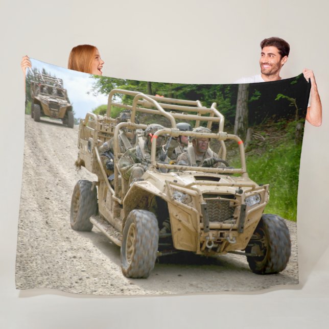 US SPECIALFÖRBANDS FORDON – MRZR-4 FLEECEFILT (På plats)