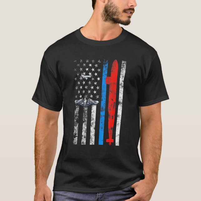 US SubMarine Silent Service Veteran American Flagg T Shirt (Framsida)
