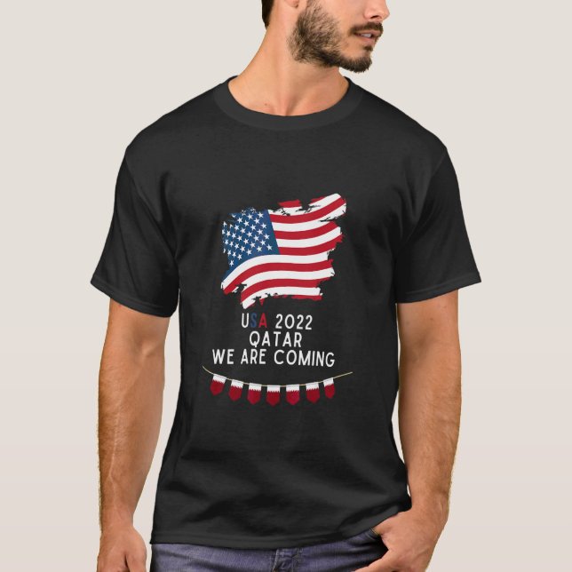 USA 2022 Quote Qatar vi kommer T Shirt (Framsida)