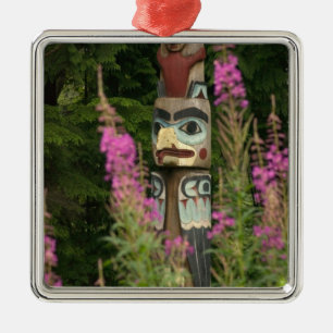USA, Alaska, Ketchikan, Totem Bight State Julgransprydnad Metall