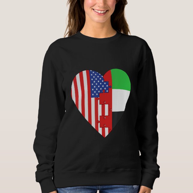 USA and Arab Emirates Flags Heart T Shirt (Framsida)