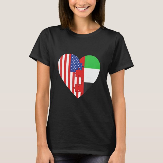 USA and Arab Emirates Flags Heart T Shirt (Framsida)