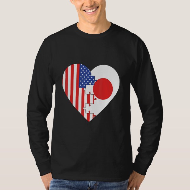 USA and Japan Flags Heart T Shirt (Framsida)
