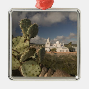 USA, Arizona, Tucson: Mission San Xavier del Bac 2 Julgransprydnad Metall