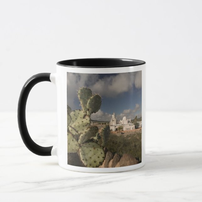 USA, Arizona, Tucson: Mission San Xavier del Bac 2 Mugg (Vänster)