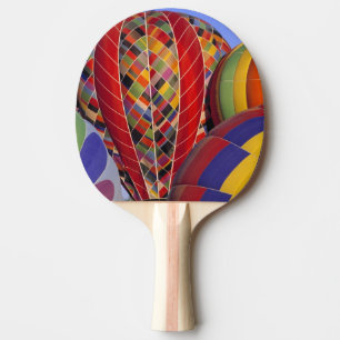 USA, Arizona, Val Vista. Färgglad varmluftsballong Pingisracket