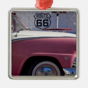 USA, Arizona, Williams. Rt. 66 Town, 1950-talet Julgransprydnad Metall